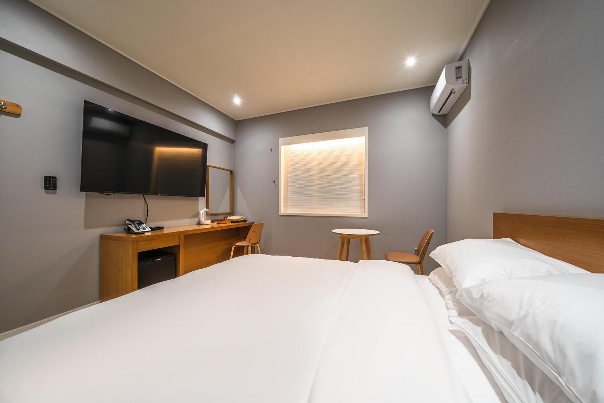 Mono Hotel Suwon Exterior photo
